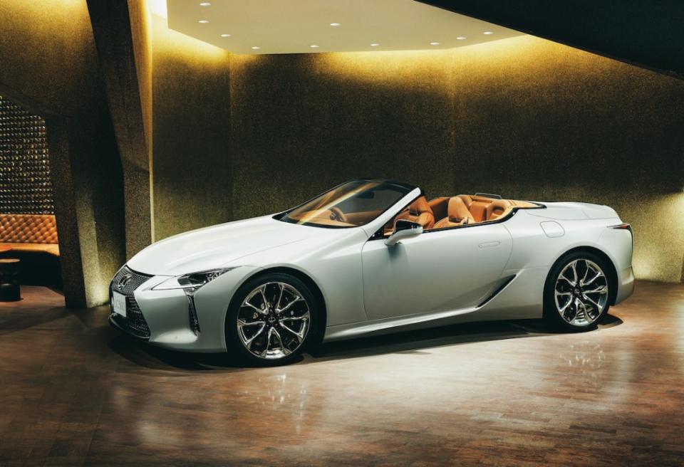 lexus-lc500-convertible-8-18