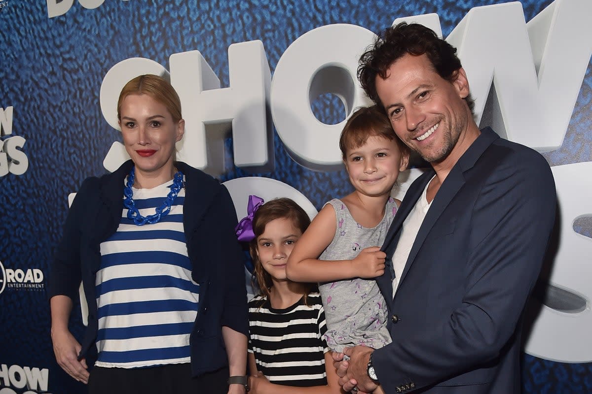 Alice Evans, Ella Gruffudd, Elsie Gruffudd and actor Ioan Gruffudd (Getty Images)