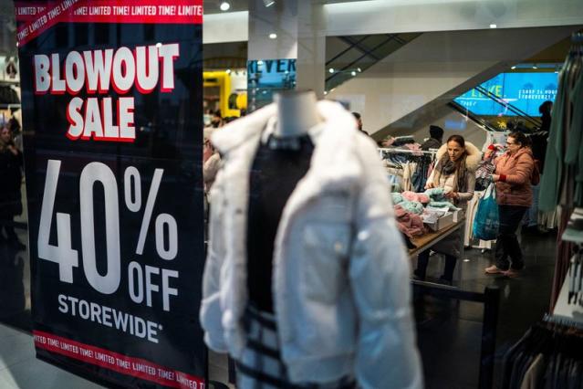 Spending at Discount Stores Soars As Shoppers Hunt for Deals