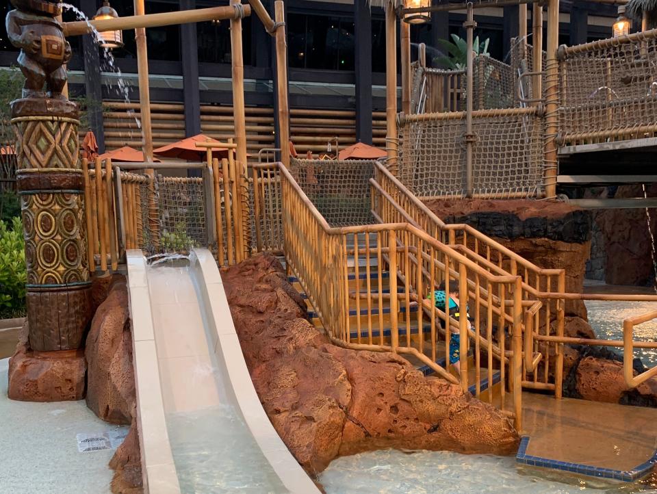 shot of the pool at the polynesian resort at disney world