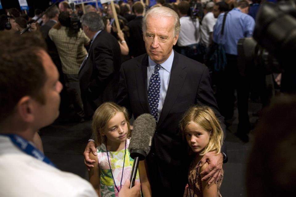 Joe Biden with his grandchildren in 2007