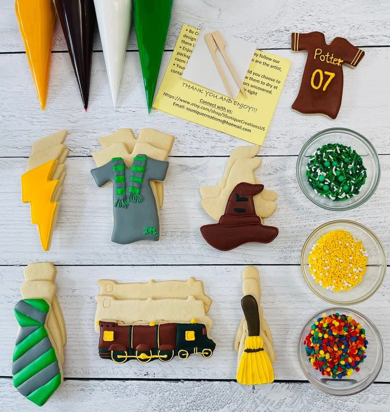 10) Wizard Cookie Decorating Kit