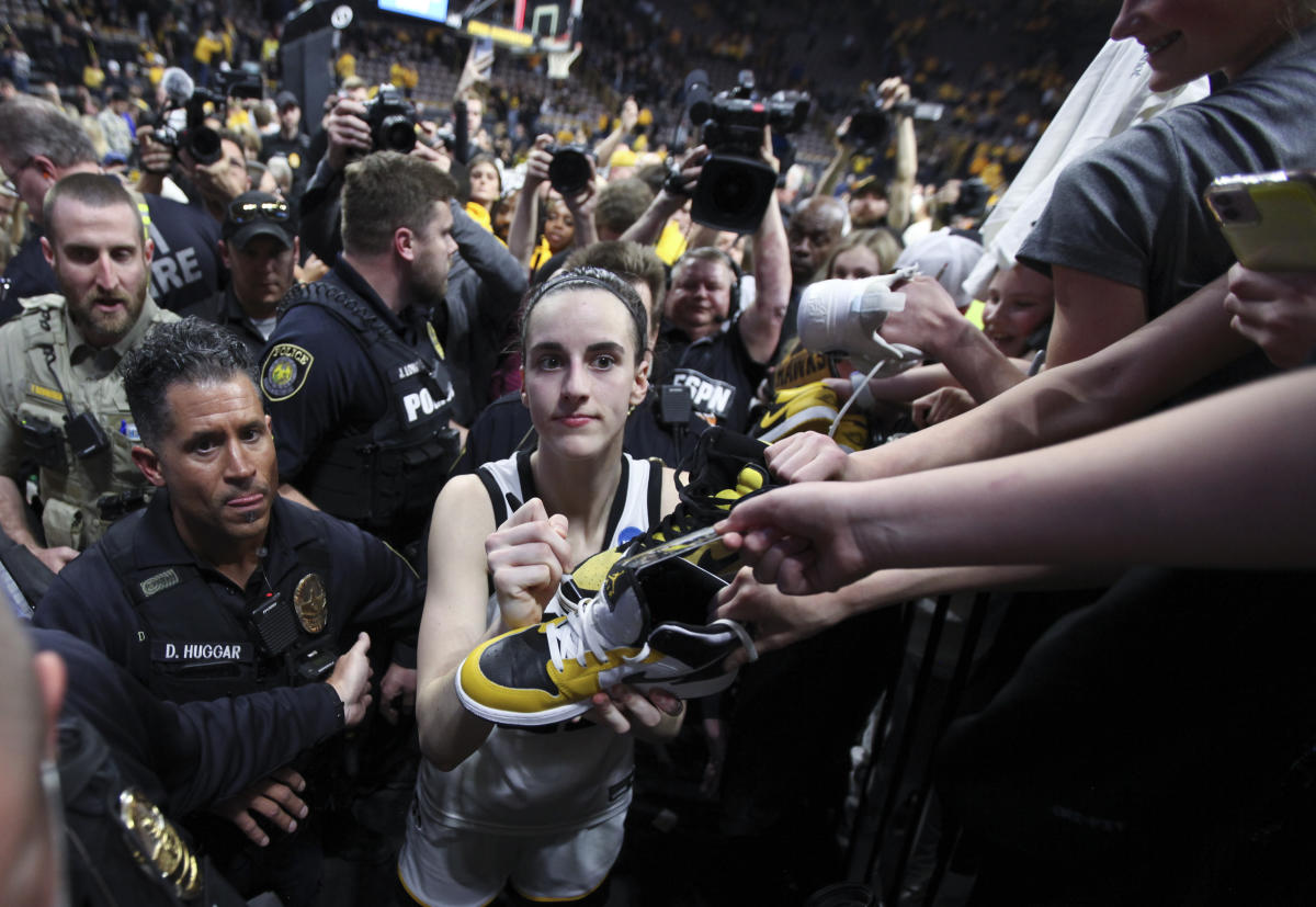 Why many NCAA women's basketball stars didn't grow up watching the game