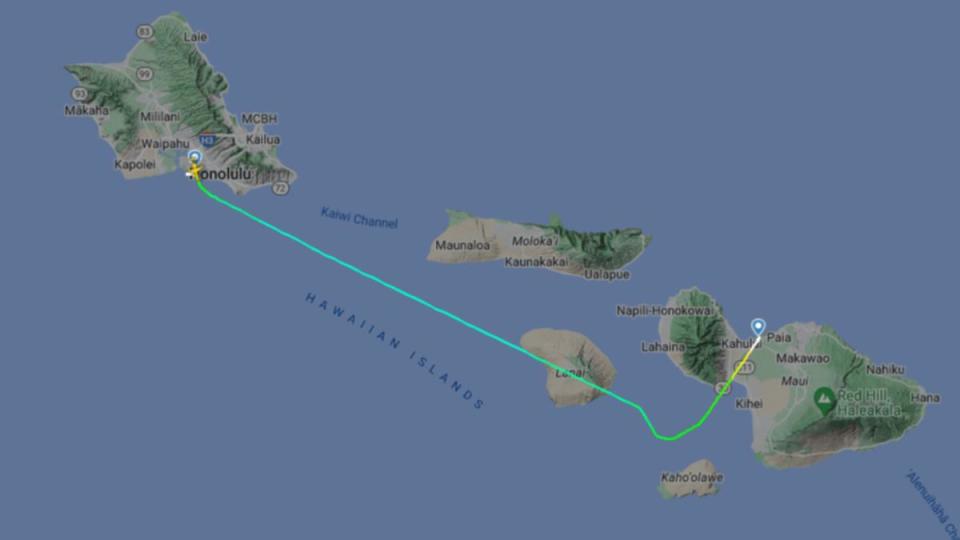 黃仁勳在檀香山機場稍作停留後，再飛往茂宜島（Maui）。（圖／翻攝自《flightradar24》）