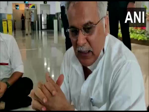 CM Baghel at Lucknow airport (Photo/ANI)