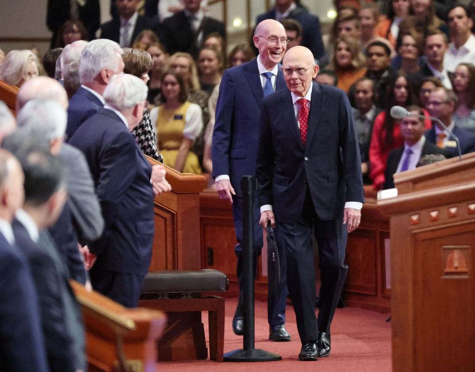 President Dallin H. Oaks and President Henry B. Eyring arrive at general conference on Sept. 30, 2023.