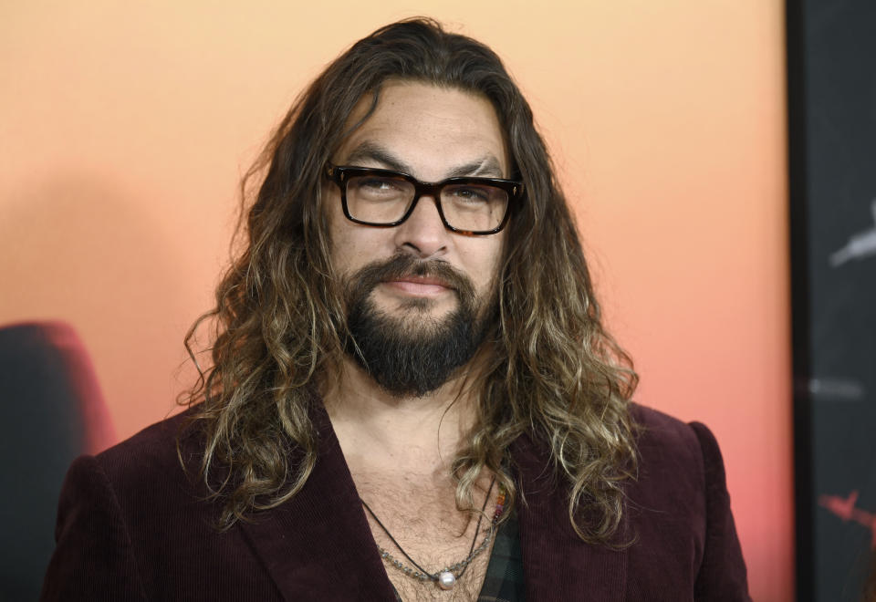 Jason Momoa attends the world premiere of 