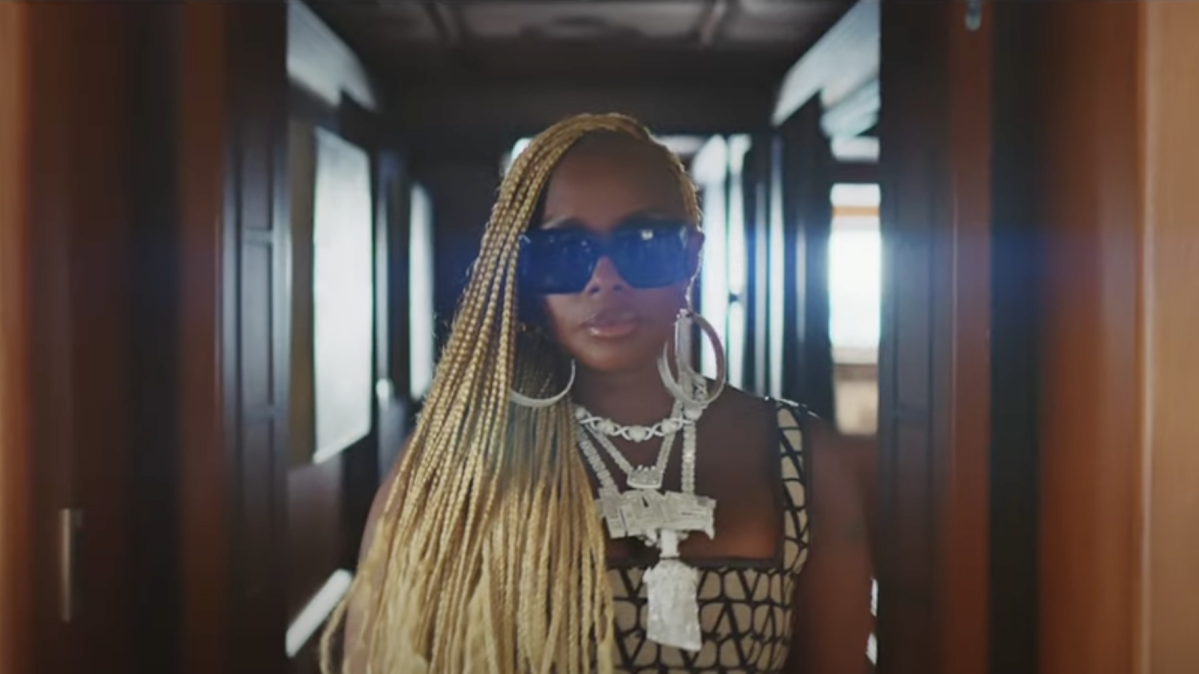 Mary J. Blige porta il Fado in giro per l’Italia nel suo video “I Still Believe in Love”.