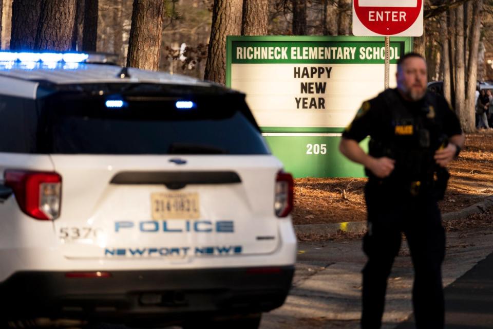 Police outside  Richneck Elementary School, in Newport News, Virginia, after a teacher was shot there on Friday (The Virginian-Pilot)