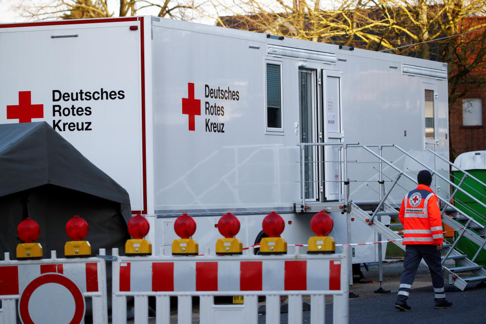 Mobile Corona-Teststation in Gangelt (Bild: Reuters/Wolfgang Rattay)