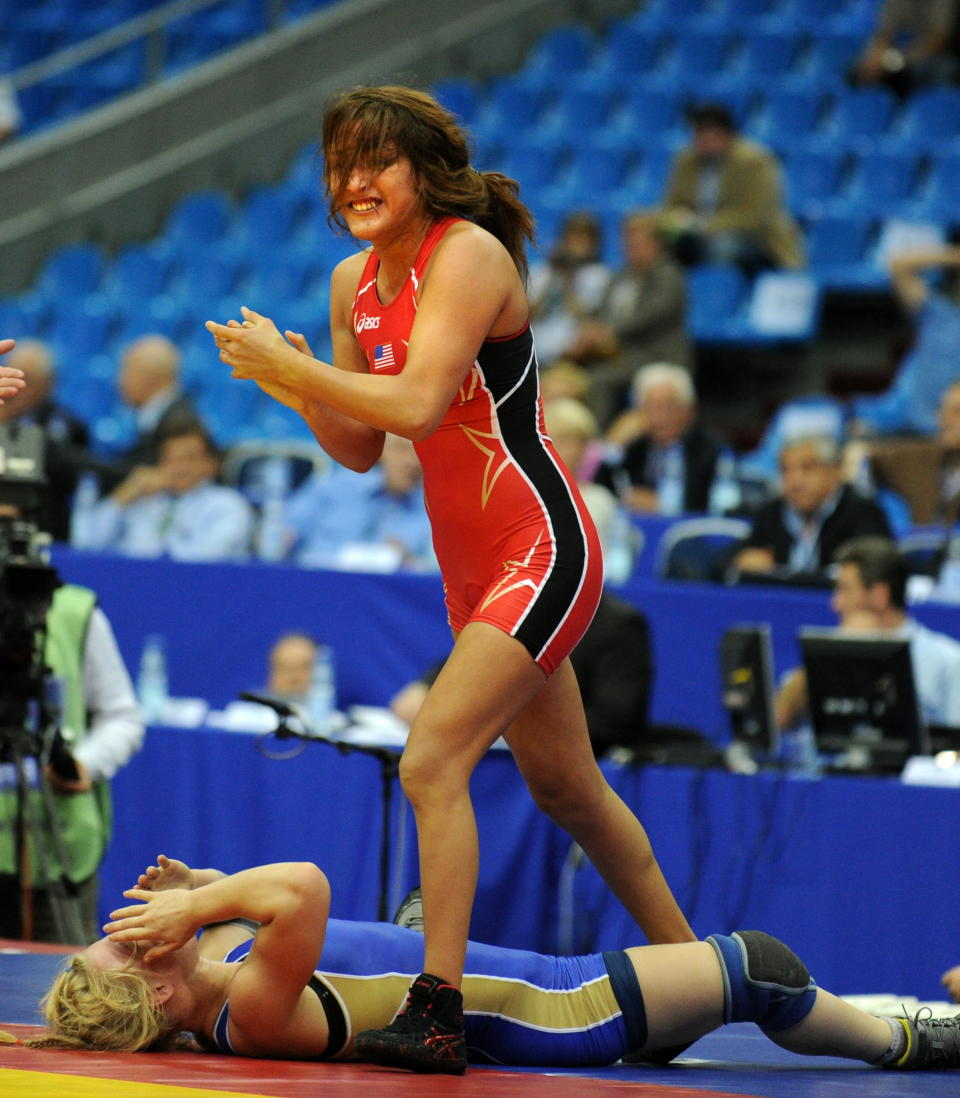 Aquí Suárez en un campeonato mundial de lucha. (Foto: YURI KADOBNOV/AFP via Getty Images)