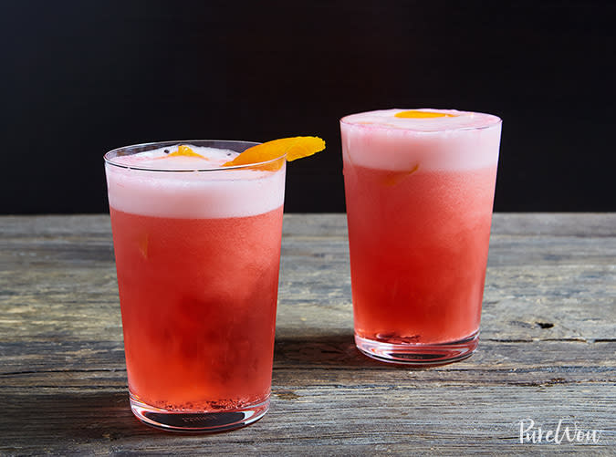 15 Delicious Drinks For Your Super Bowl Party