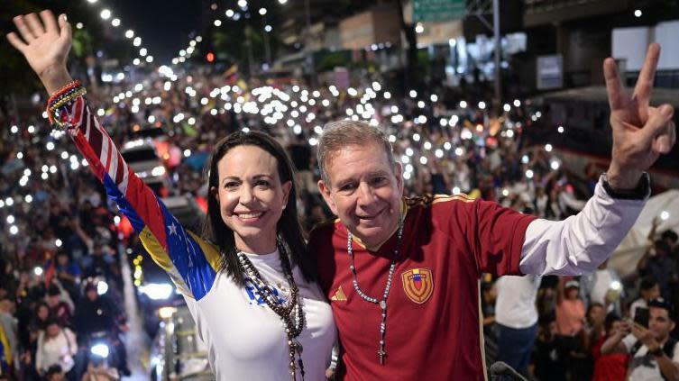 María Corina Machado con Edmundo González durante un acto de campaña 