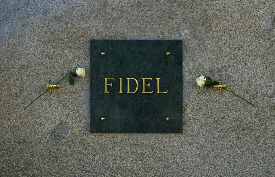 A simple plaque announces where the ashes of Cuba's leader are kept at Santa Ifigenia Cemetery in Santiago, Dec. 3, 2016. (Photo: Ramon Espinosa/AP)