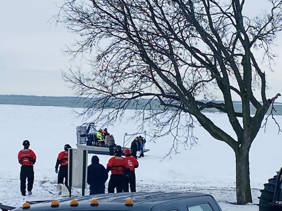 Authorities rush to rescue 20 people who were stranded on an ice floe on Lake Erie, Jan. 22, 2024. / Credit: Billy Rigoni
