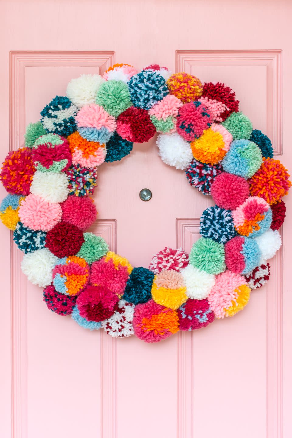 DIY Pom-Pom Wreath