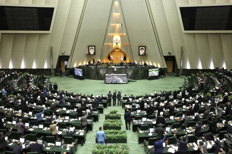 A general view during a session of the Islamic Consultative Assembly (Iranian Parliament). Iranian legislators have voted to change the country's working week to start on Sunday. -/ICANA /dpa