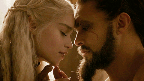 Kahl Drogo (aka, Jason Momoa) obsesses over Emilia Clarke in “Game of Thrones” again and is TOO ADORABLE