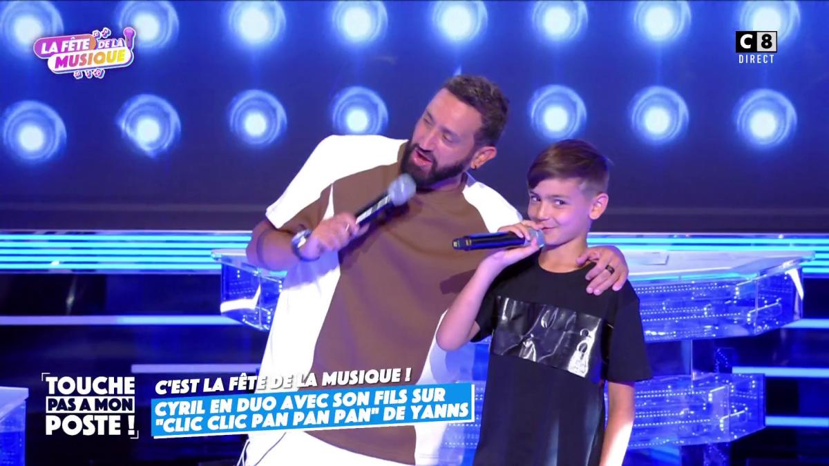 VOICI Cyril Hanouna Son Fils Lino Fait Une Apparition Surprise Sur Le Plateau De TPMP