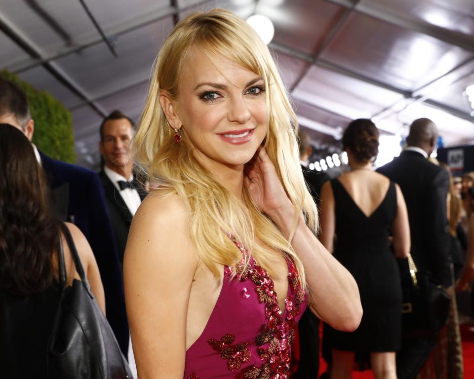 In her cover interview with "Women's Health," Anna Faris opens up about her decision to get breast implants when she was 30 so she could "fill out a bikini."