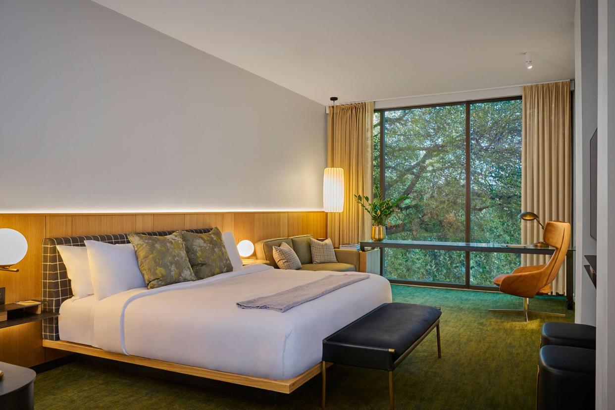 Guestroom at The Loren at Lady Bird Lake in Austin