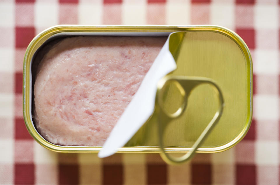 A&nbsp;food&nbsp;assistance program aimed at&nbsp;Native American reservations has a history of&nbsp;delivering food that isn't particularly healthful, like canned meat. (Photo: rubberball via Getty Images)