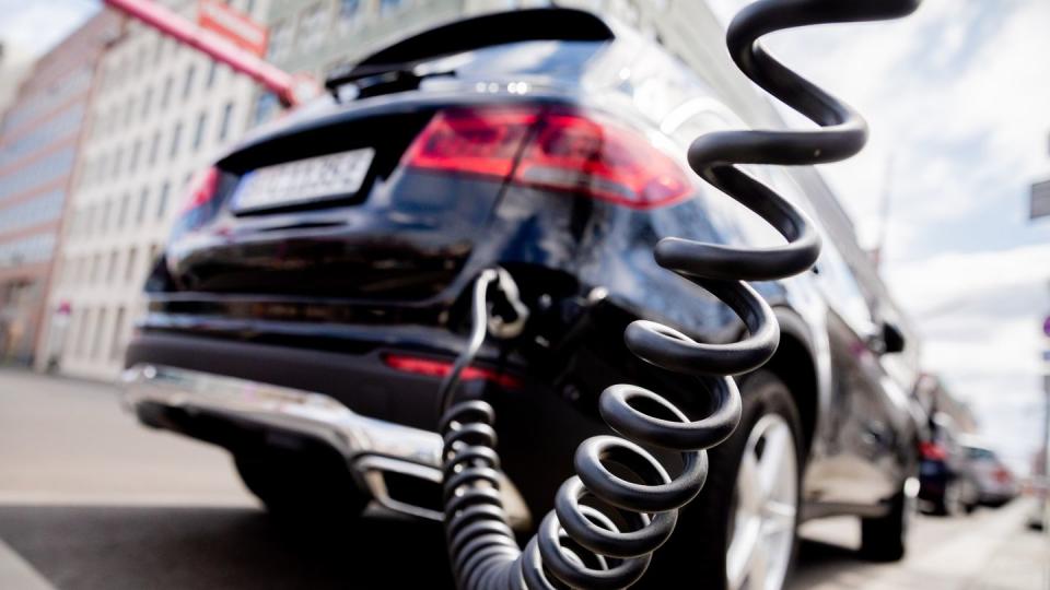 Von den eine Million Elektrofahrzeugen sind 46 Prozent Plug-in-Hybride.