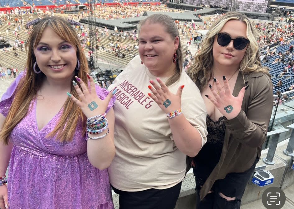 Taylor takeover: Boston 25 viewers show their Swiftie Spirit during weekend concerts at Gillette