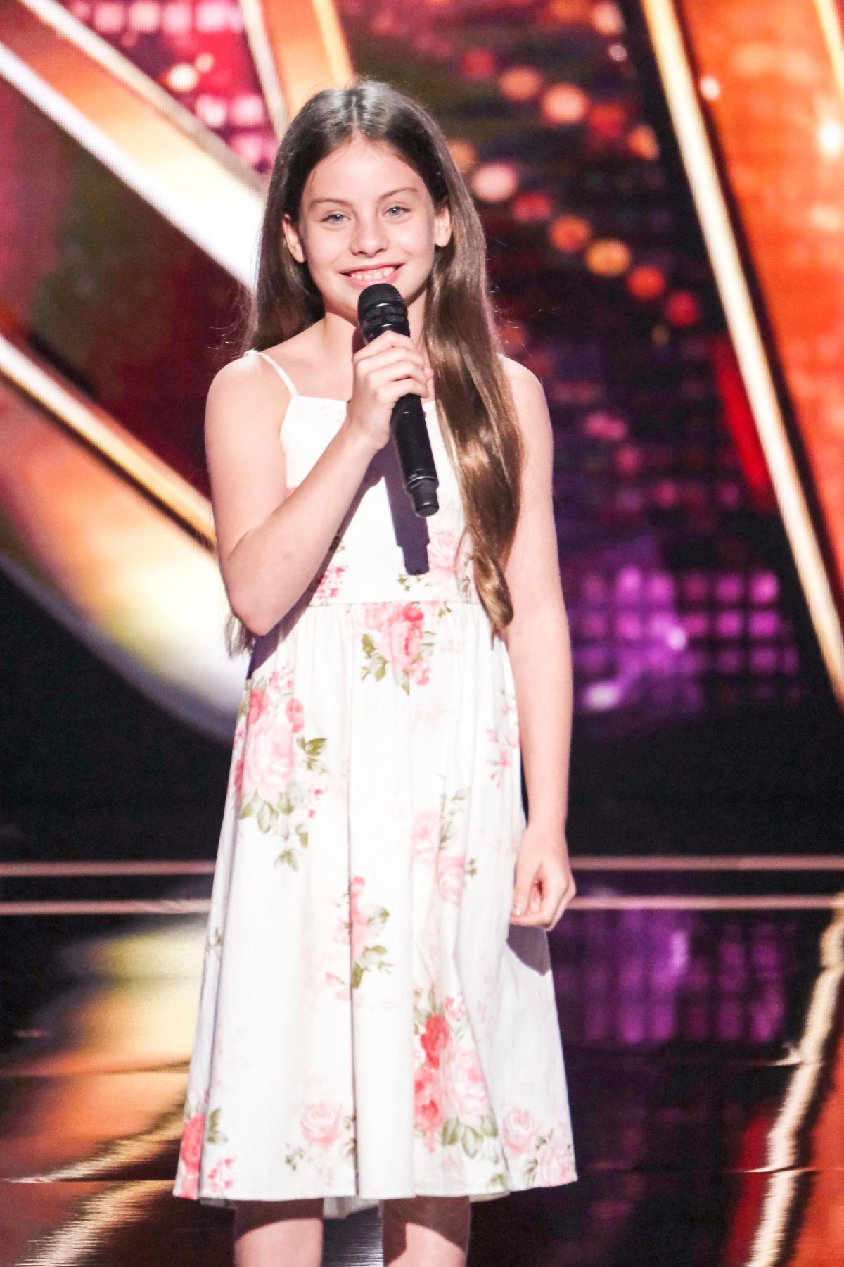 Agt 10 Year Old Opera Singer Emanne Beasha Stuns Jay Leno Wins Golden Buzzer