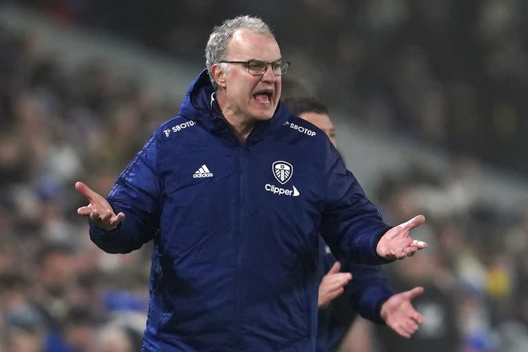 Marcelo Bielsa durante el partido de fútbol de la Premier League inglesa entre Leeds United y Arsenal