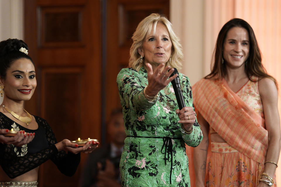 U.S. First lady Jill Biden next to her daughter Ashley (R) as they celebrate Diwali at the White House in Washington on October 24, 2022. (Yuri Gripas / AP Images)