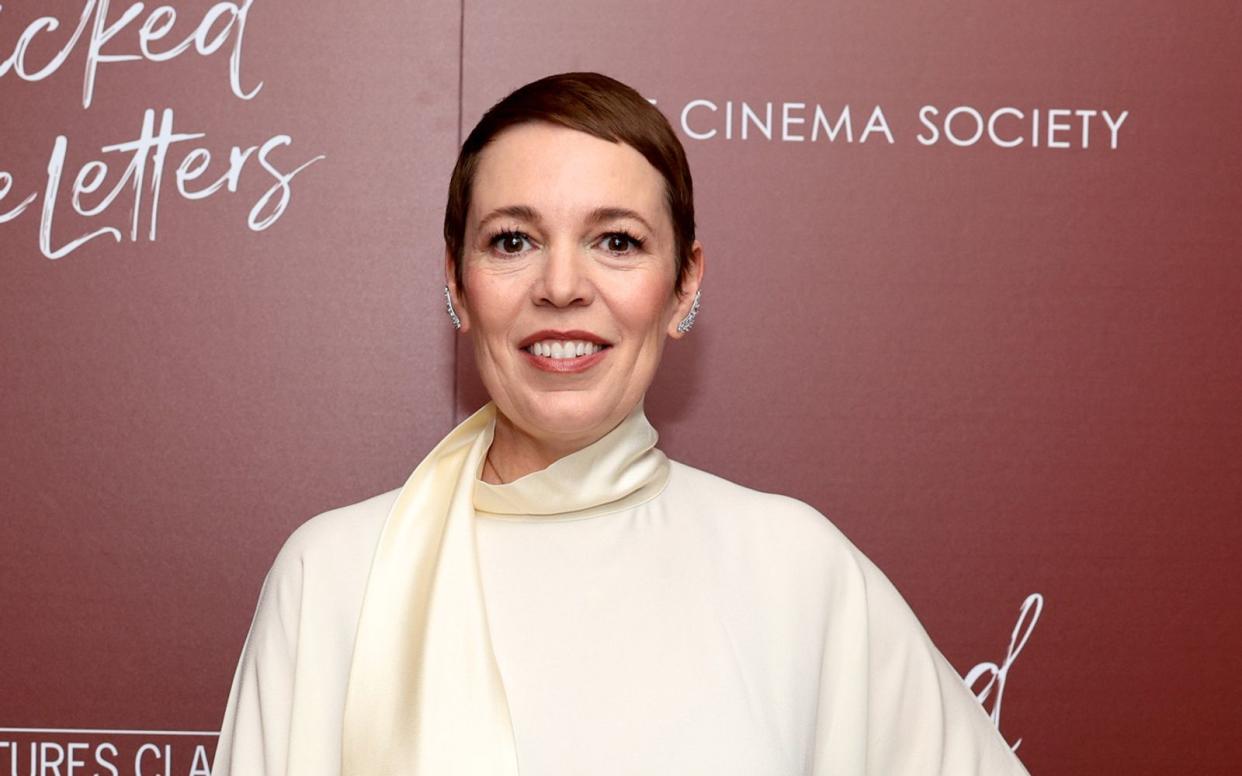 Laut Olivia Colman geht nichts über einen guten Fluch. (Bild: Getty Images / Dimitrios Kambouris)