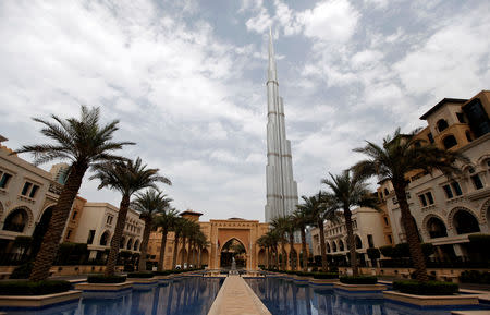 FILE PHOTO: The Burj Khalifa is seen from Al Qasr hotel in the Old Town in downtown Dubai September 11, 2012. REUTERS/Jumana ElHeloueh/File Photo