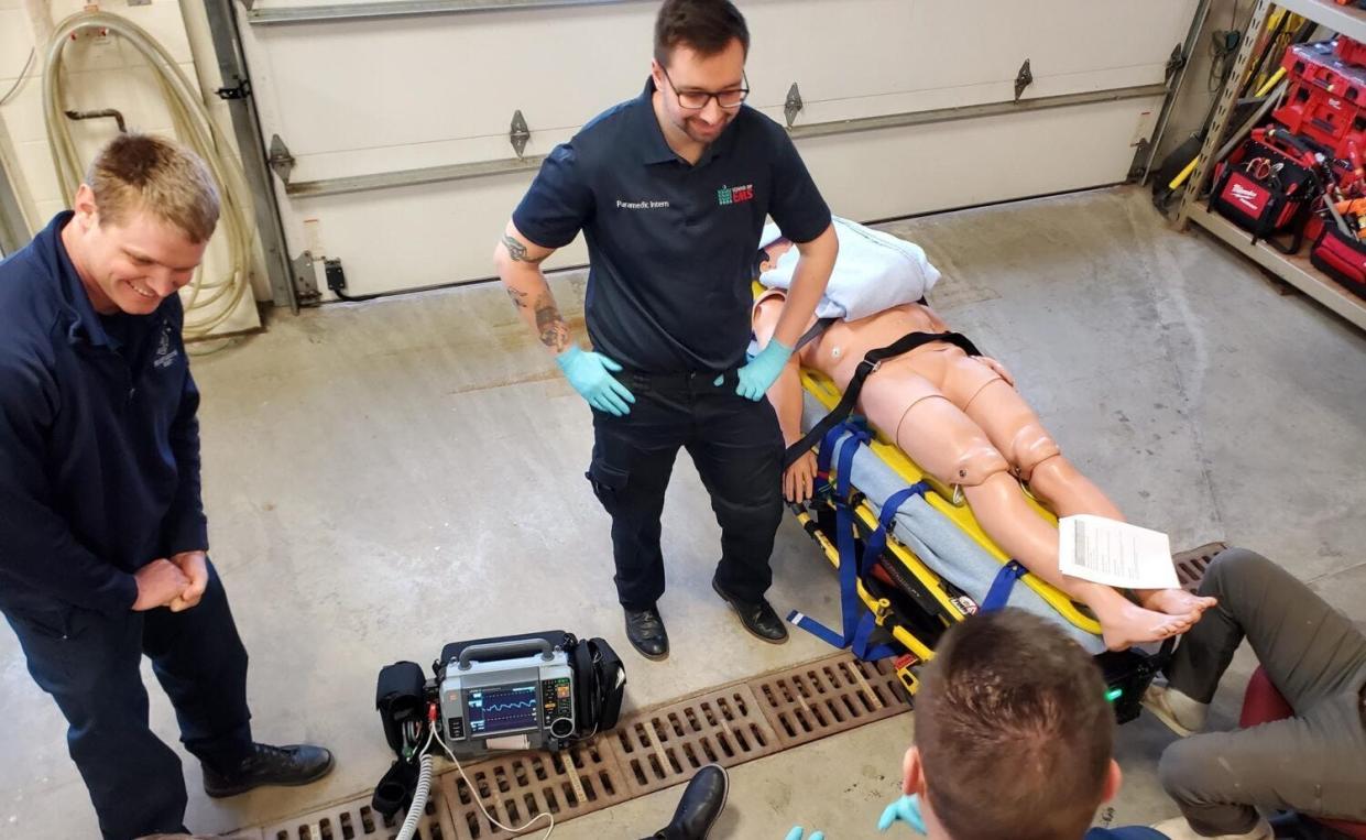 Aberdeen Fire & Rescue paramedic interns are trained on LIFEPAK monitor defibrillator equipment.