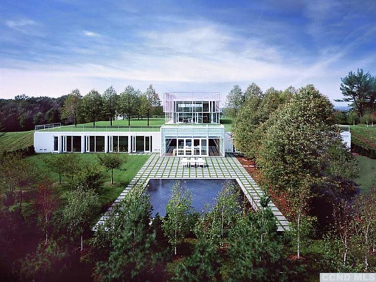 <b>Taghkanic House, by Tom Phifer; New York</b> This minimalist habitation of glass and white-painted steel was built in 2001 as the first major project by architect Tom Phifer. The architect is known for his facility with light, as exemplified in the sun-filled, sky-lighted galleries he designed for the North Carolina Museum of Art.