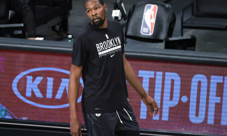 Kevin Durant warms up before a game.