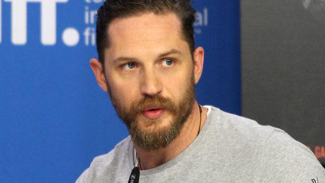 Tom Hardy Has It Out With Reporter Who Asks About His Sexuality What On Earth Are You On About 