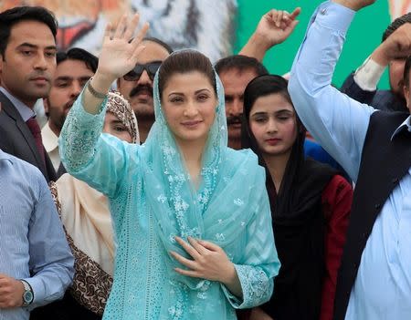 Maryam Nawaz, the daughter of Pakistan's former Prime Minister Nawaz Sharif, gestures as she arrives to address the social media convention of ruling Pakistan Muslim League (Nawaz) (PML-N) in Rawalpindi, Pakistan March 11, 2018. REUTERS/Faisal Mahmood