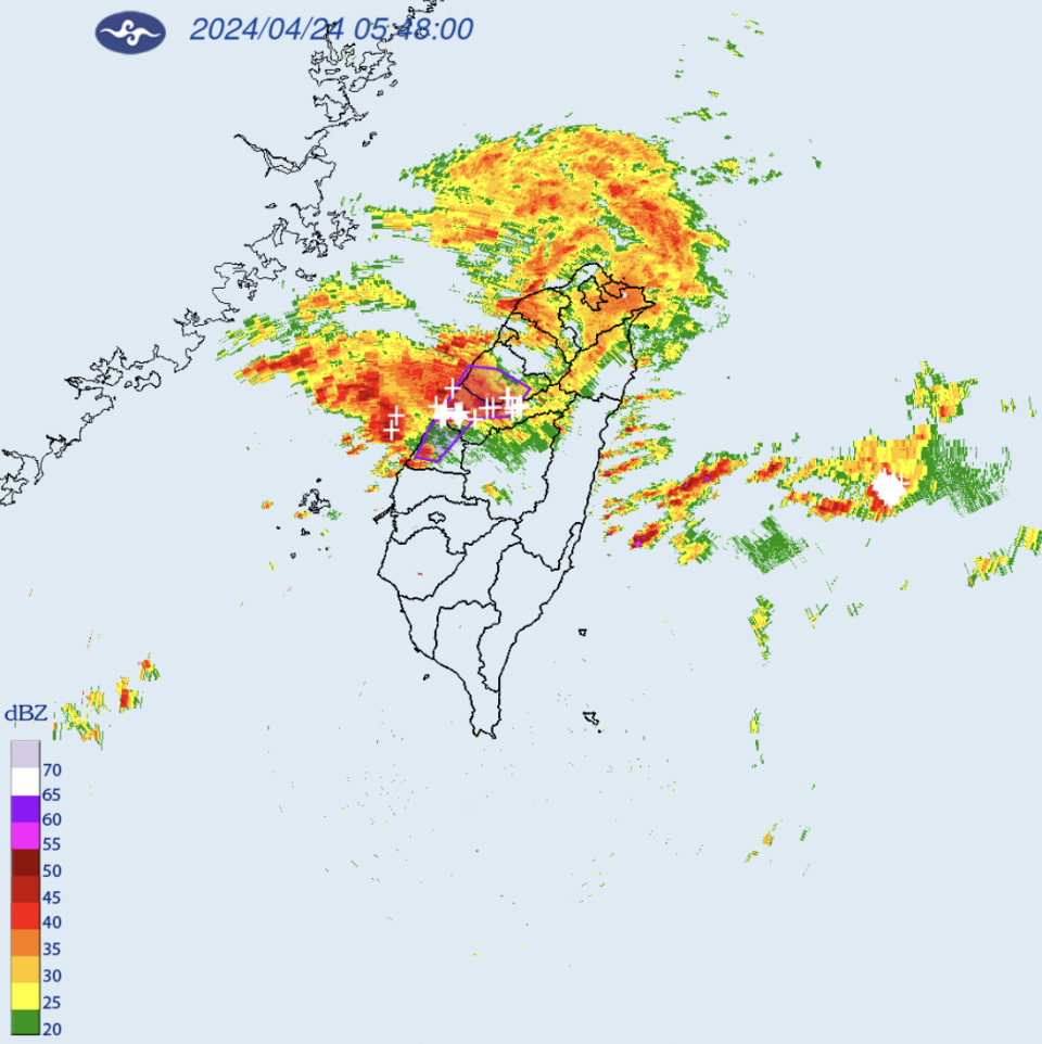 氣象署針對「苗栗縣、臺中市、彰化縣」發布大雷雨即時訊息，持續時間至08時15分止。（圖取自中央氣象署）
