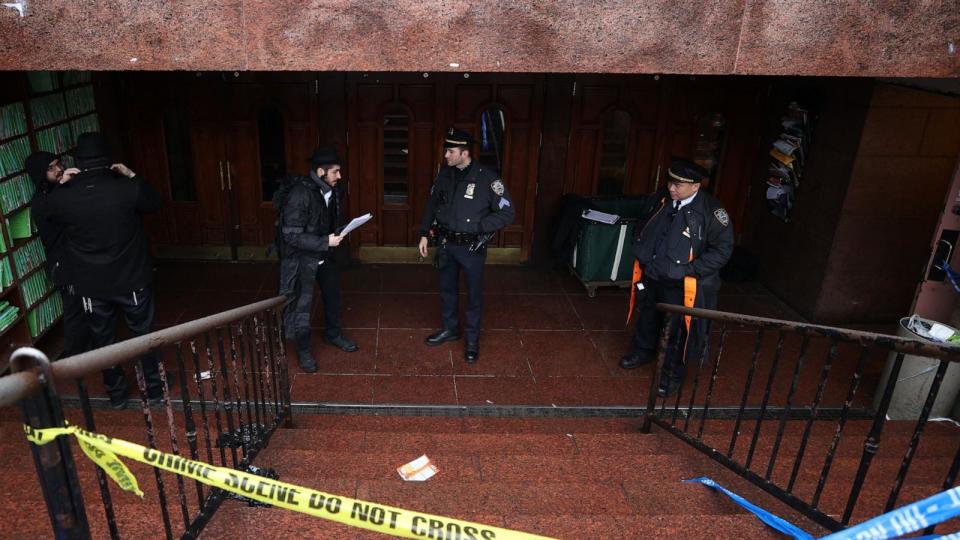 PHOTO: Police officers respond to the Chabad-Lubavitch World Headquarters at 770 Eastern Parkway, Jan. 9, 2024, in Brooklyn, N.Y. (Lokman Vural Elibol/Anadolu via Getty Images)