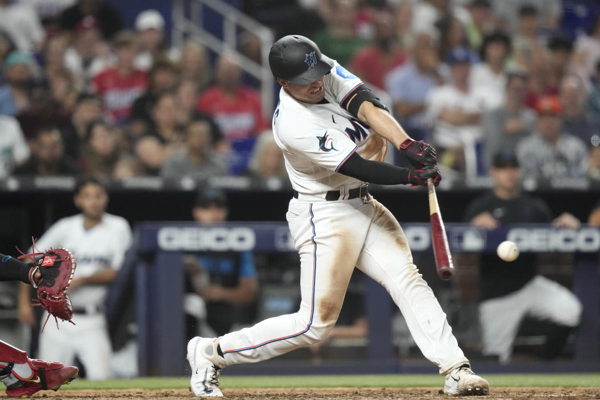 World Series: Jorge Soler's pinch-hit home run lifts Atlanta in