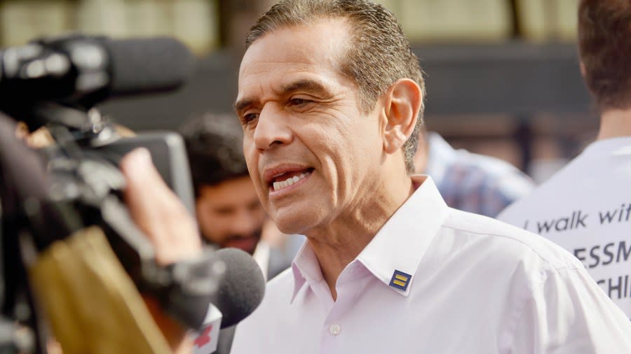 Antonio Villaraigosa attends the L.A. Pride ResistMarch on June 11, 2017 in West Hollywood. (Credit: Chelsea Guglielmino/Getty Images)