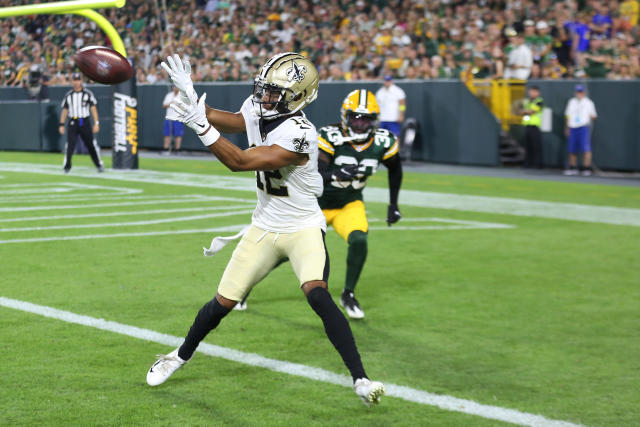 Saints WR Chris Olave makes great catch late vs. Packers