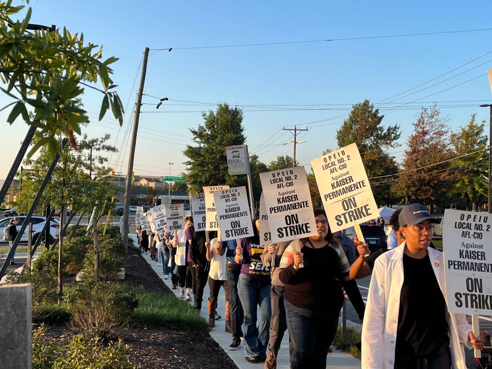 Kaiser Permanente workers on the picket line.