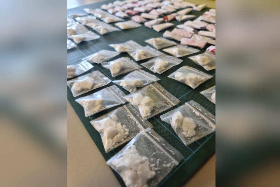 Gazette: Incautan envoltorios de cocaína en Braintree