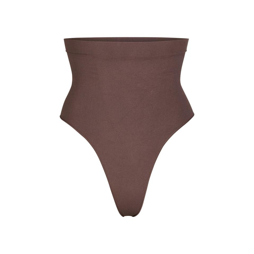 15) Sculpting Mid Waist Thong