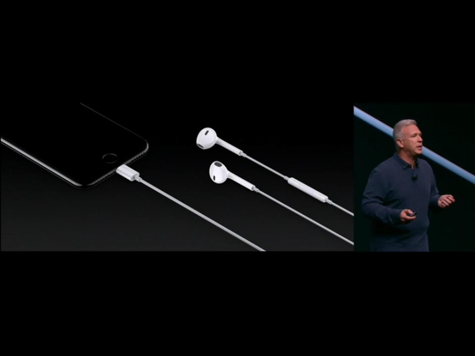 在蘋果堵住 iPhone 7 耳機孔的背後，耳機廠商的數位音樂解碼戰爭正在開始