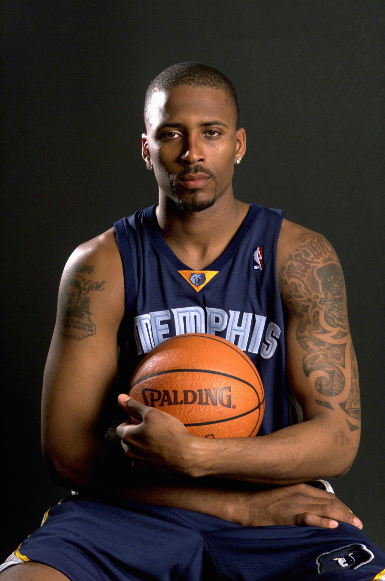 Lorenzen Wright #42 of the Memphis Grizzlies poses in the new uniforms for the 2004–2005 season on June 15, 2004 in Memphis. - Credit: Joe Murphy/NBAE via Getty Images