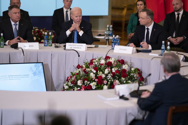 Joe Biden durante la reunión de los líderes europeos de los Nueve de Bucarest