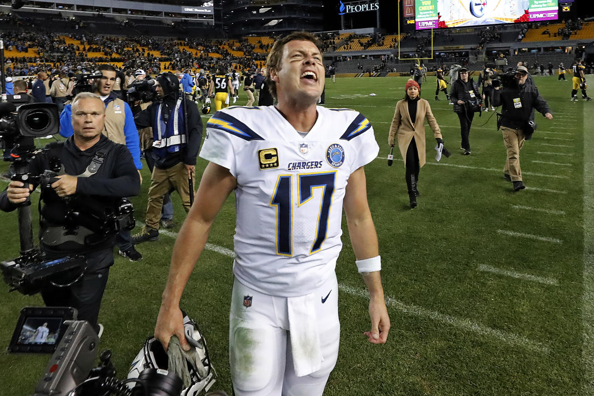 September 30, 2018 Los Angeles Chargers cheerleader during the football  game between the San Francisco 49ers